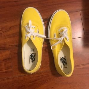 Bright Yellow like new Vans shoes Size 10 US